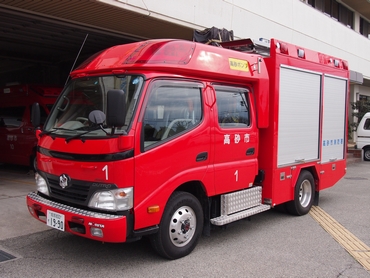 ［ＣＤ-１型］ 小型水槽付きポンプ車