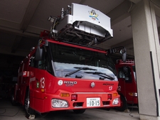 ［４０Ｍ級］ 伸縮水管付きはしご付き消防自動車