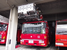 ［４０Ｍ級］ はしご付き消防自動車