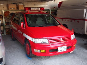 査察車