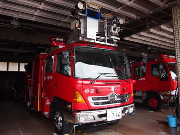 ［１５Ｍ級］ 屈折はしご車（小型はしご車）