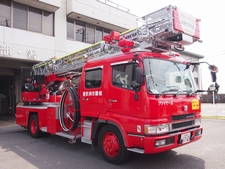 ［２５Ｍ級］ はしご付き消防自動車