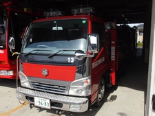 資機材搬送車