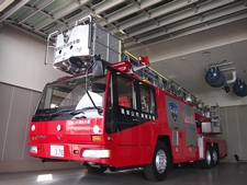［３５Ｍ級］ はしご付き消防自動車