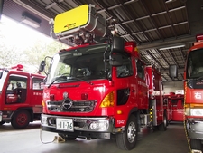 ［１５Ｍ級］ はしご付き消防自動車（小型はしご車）