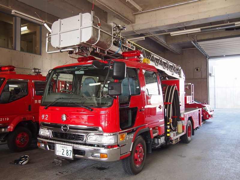 ［15M級］ はしご付消防自動車(小型はしご車) / 京都市消防局 / 伏見２０２