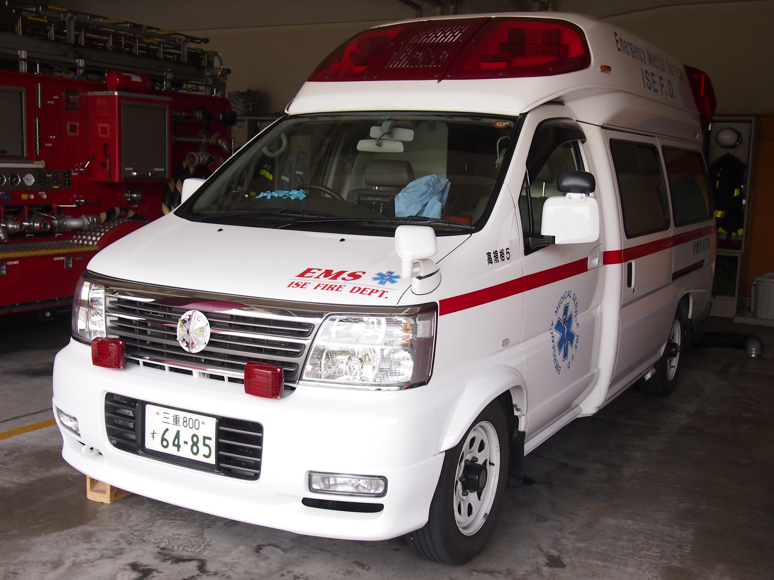 高規格救急自動車 2代目後期型 パラメディック / 伊勢市消防本部