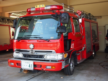 ［水１－Ｂ型］ 水槽付きポンプ車