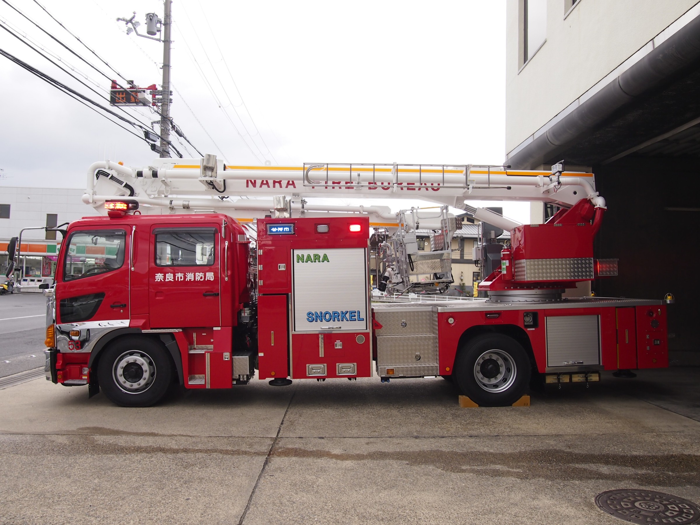 ［25M級］ 屈折はしご付自動車 その他の画像 1