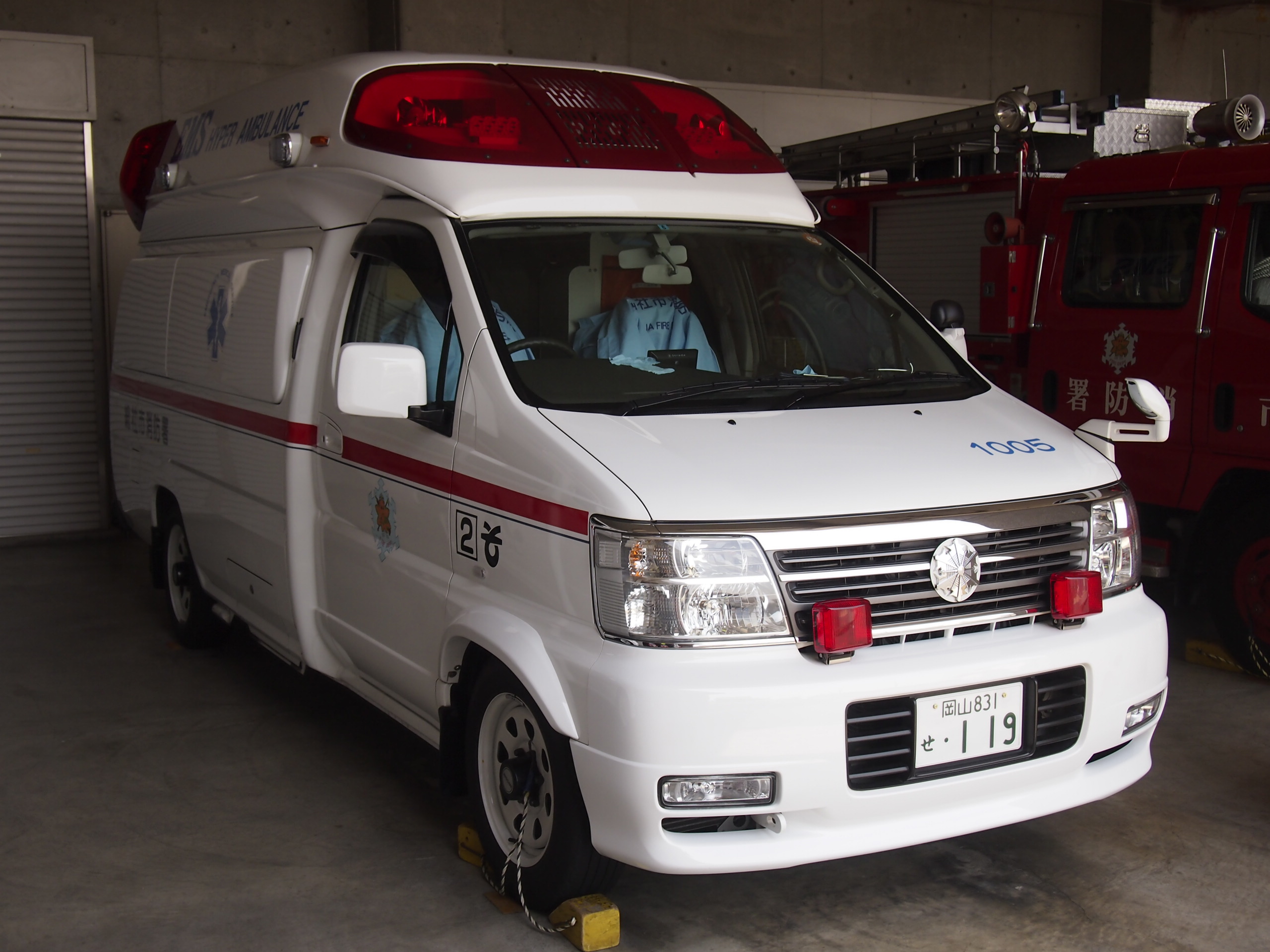 高規格救急自動車 2代目後期型 パラメディック / 総社市消防本部 / 救急2号車