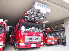 ［４０M級］ はしご付き消防自動車