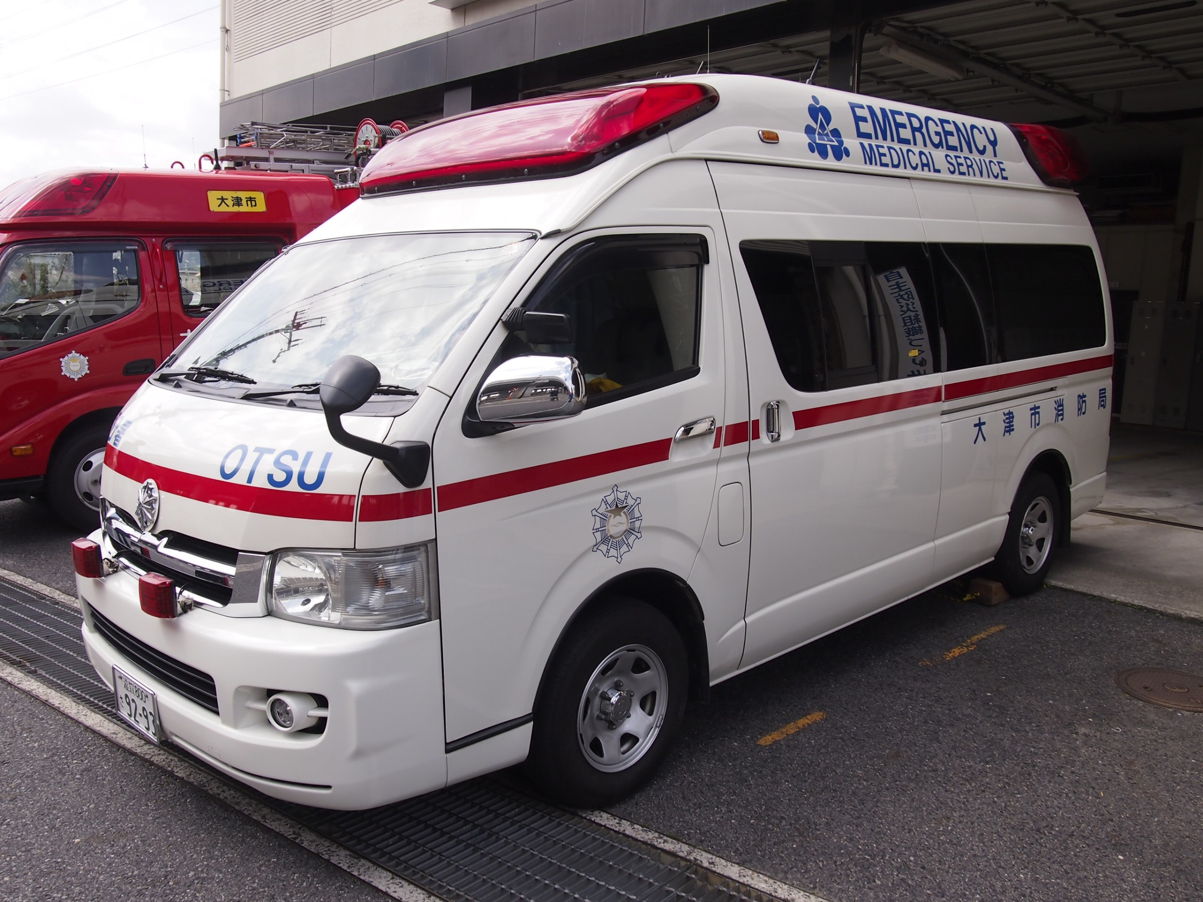 高規格救急自動車 3代目2型 ハイメディック / 大津市消防局