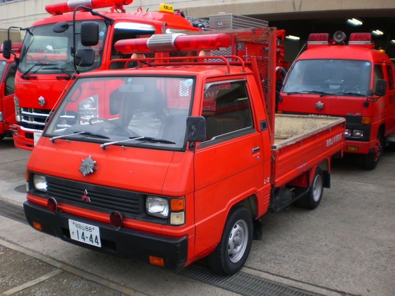 資機材搬送車